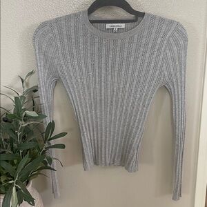 Hooked Up by IOT Gray Ribbed Knit Top